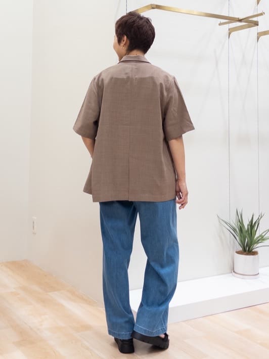 シュウコさんの「grove｜軽やかに羽織れて、きちんと見え ハーフスリーブテーラードジャケット」を使ったコーディネート