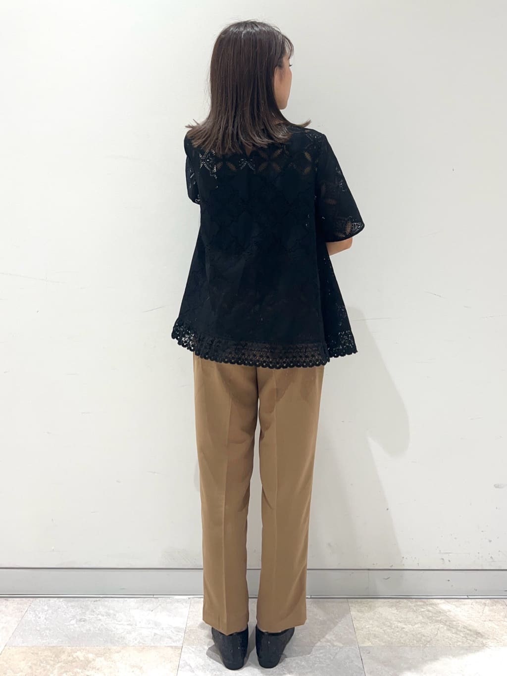 meeさんの「OPAQUE.CLIP｜レースフレアブラウス【洗濯機洗い可】」を使ったコーディネート