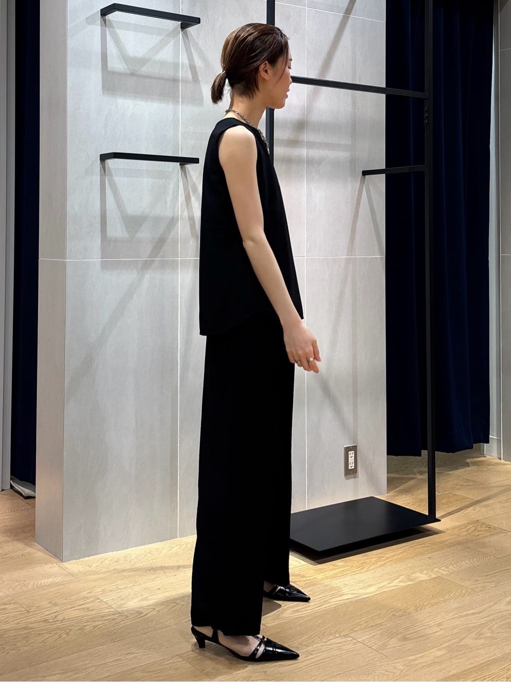 kanaeさんの「INDIVI｜【洗える／UVケア／SETUP可能】ドロストワイドパンツ」を使ったコーディネート