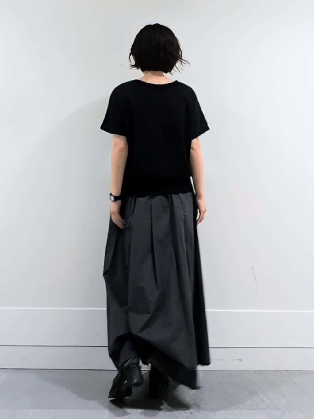 ミズタさんの「UNTITLED｜【洗える/前後2WAY】ネックプルオーバーニット」を使ったコーディネート
