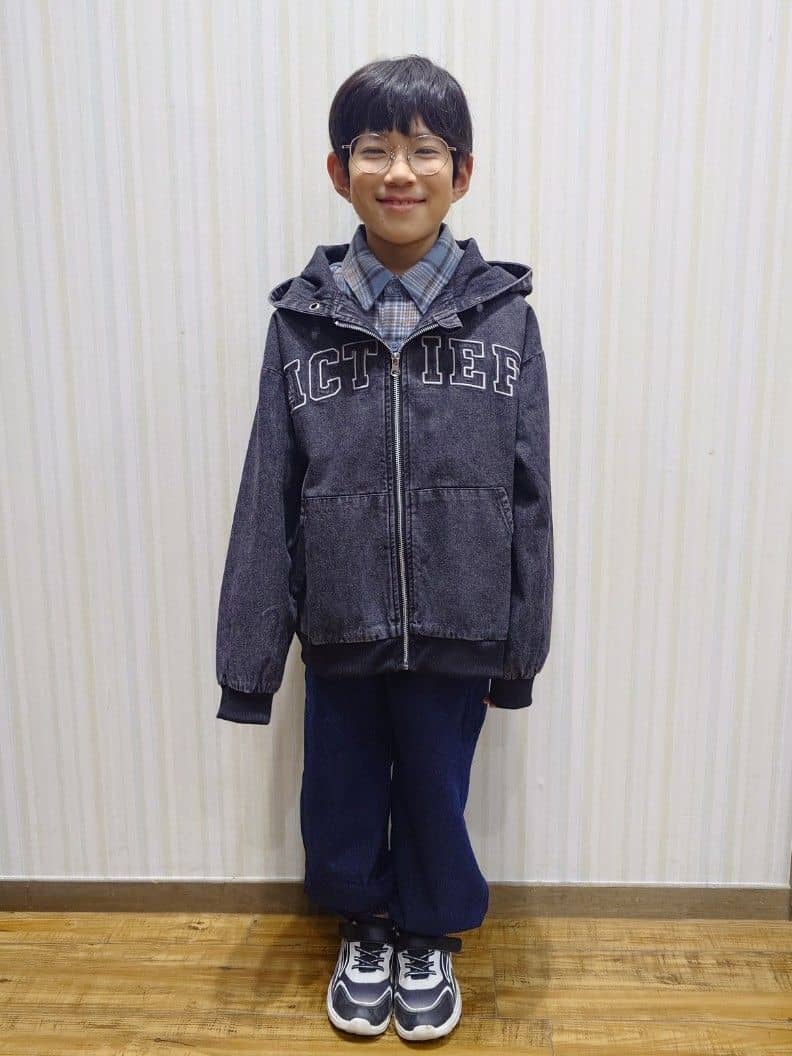 Yuiさんの「SHOO･LA･RUE｜【100-150cm】チェックオーバーシャツ」を使ったコーディネート