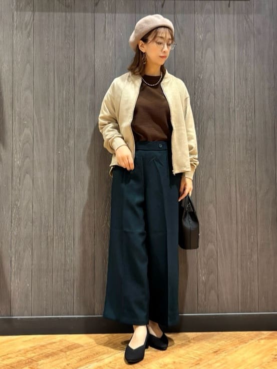 meiさんの「SHOO･LA･RUE｜【S-LL】柔らかくて軽い さっと羽織れるフェイクスエードブルゾン【CIRCRIC】」を使ったコーディネート