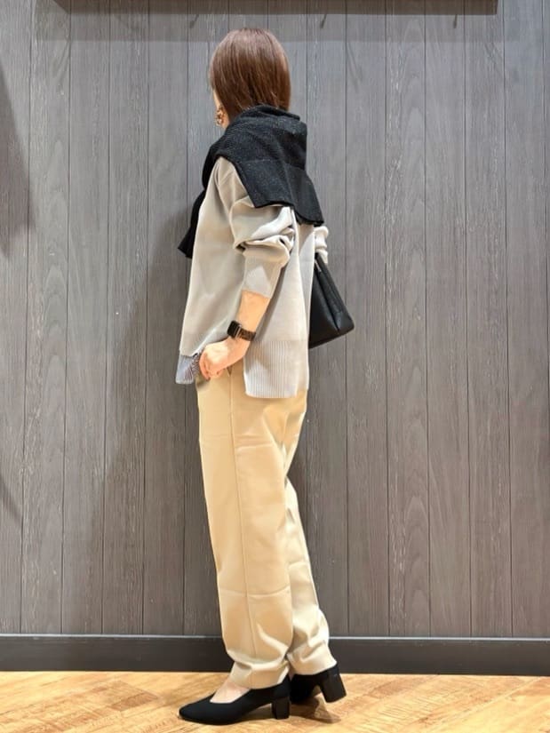 meiさんの「SHOO･LA･RUE｜【洗濯機可/S-3L/美脚シルエット】通勤・セレモニーにも　きちんと見えする ソフトスティックパンツ」を使ったコーディネート