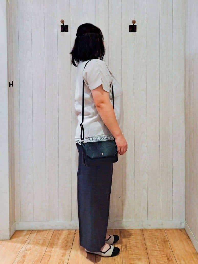 kotomiさんの「SHOO･LA･RUE｜【S-LL】着るだけで簡単にコーデが決まる レースレイヤード風ドルマントップス」を使ったコーディネート