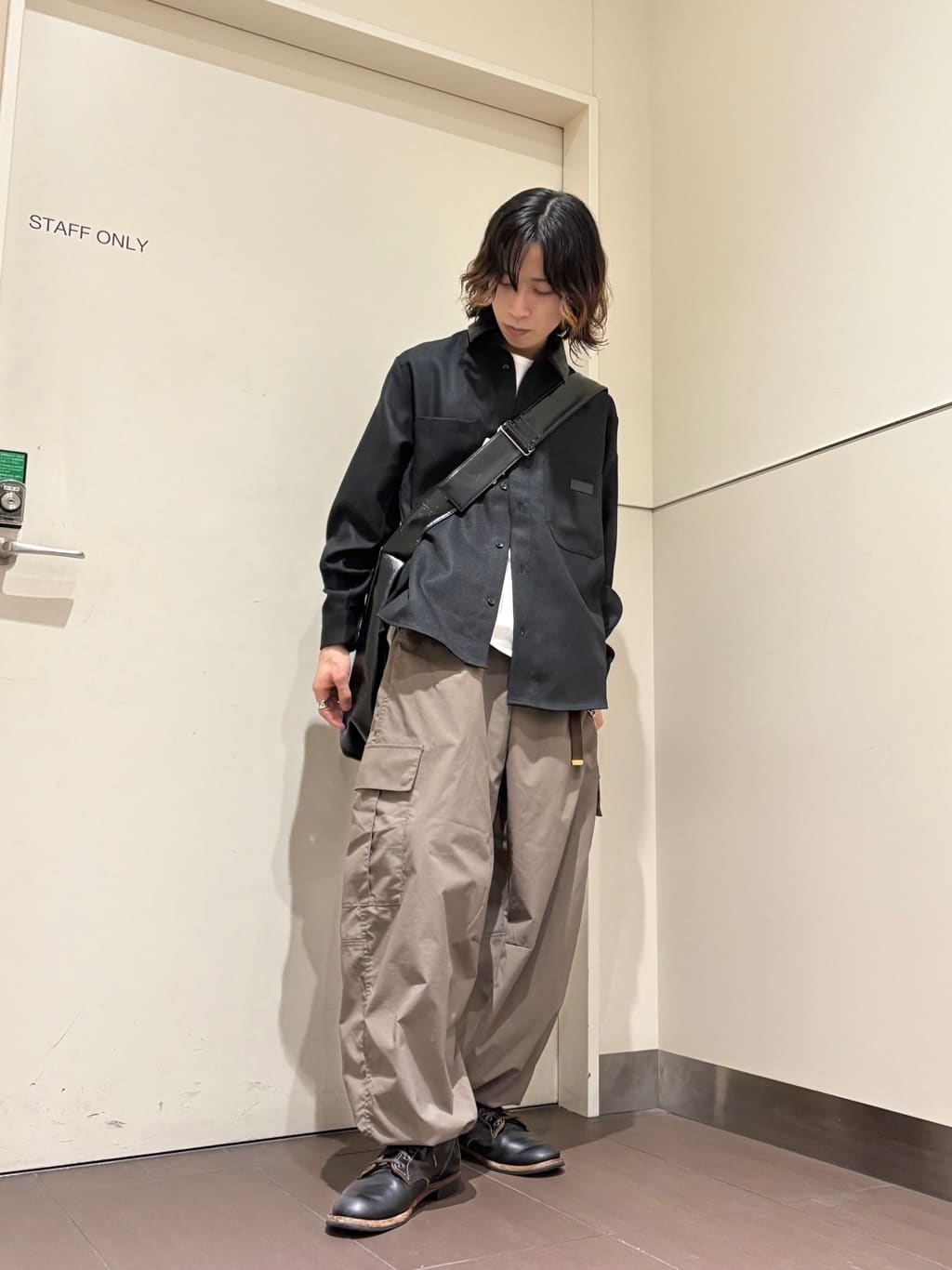 ナノシーさんの「tk.TAKEO KIKUCHI｜バギーバレルカーゴパンツ」を使ったコーディネート