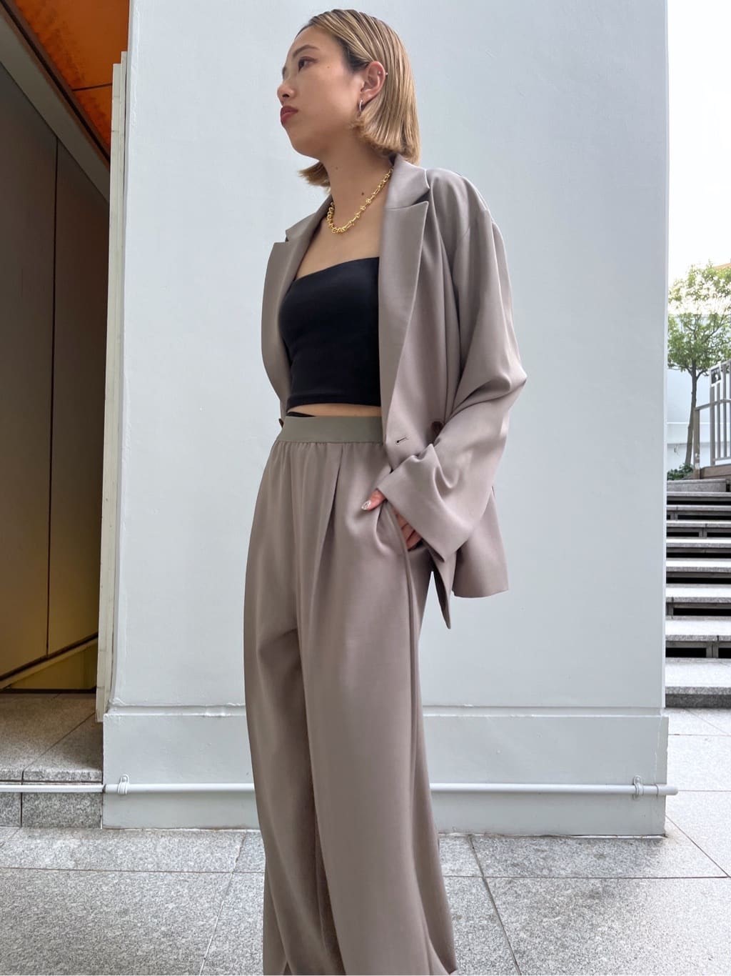 Harukaさんの「INDIVI｜Comfy SET UP｜イージーストレートワイドパンツ【セットアップ対応／通勤/カセット服】」を使ったコーディネート