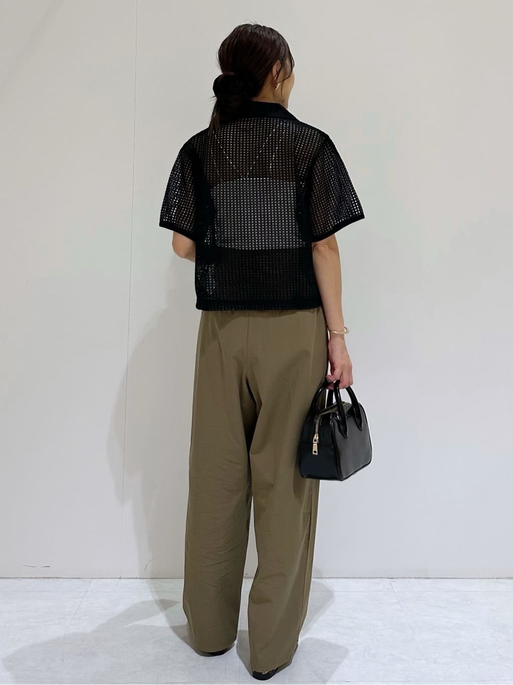 makiさんの「OPAQUE.CLIP｜メッシュ開襟シャツ【洗濯機洗い可】」を使ったコーディネート