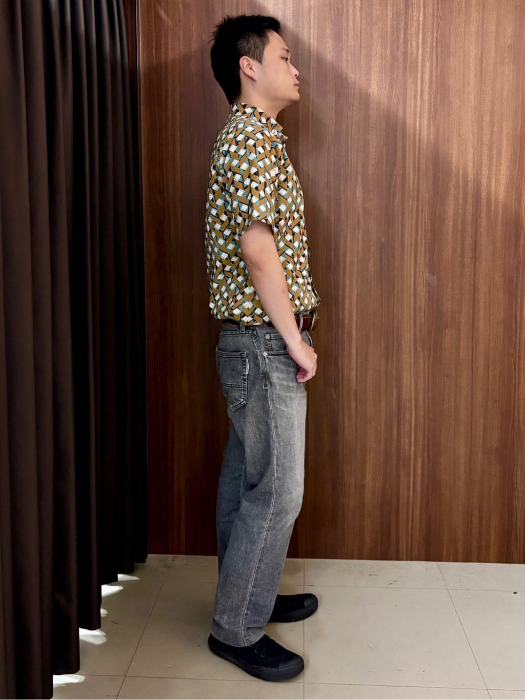 中村さんの「TAKEO KIKUCHI｜【COOL CITY WEAR】籠目アート柄 サッカーシャツ /通気性」を使ったコーディネート
