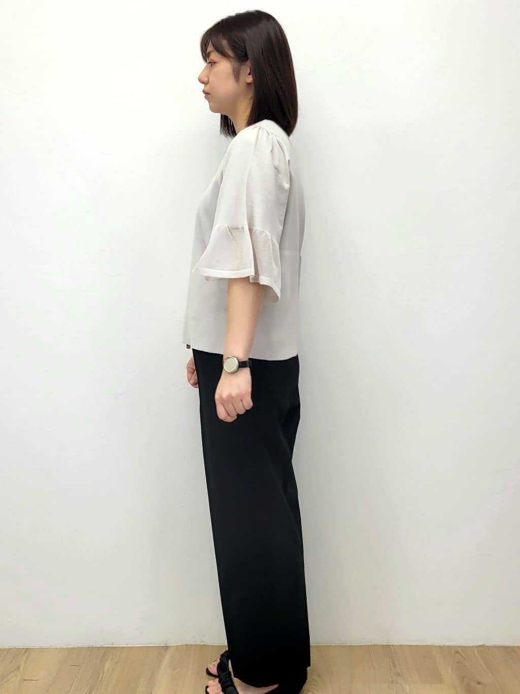 LISAさんの「OPAQUE.CLIP｜《5色展開》シアーフレアスリーブニット【洗濯機洗い可】」を使ったコーディネート