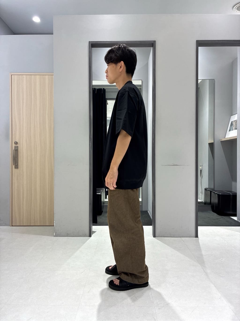 わいずみさんの「TAKEO KIKUCHI｜【抗菌防臭／5サイズ展開】ハイゲージポンチ Tシャツ」を使ったコーディネート
