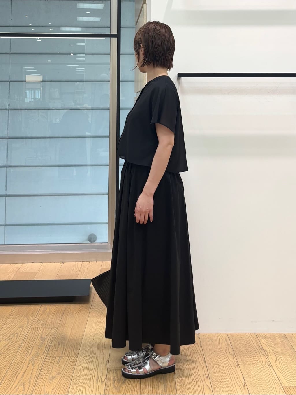 asamiさんの「INDIVI｜【70㎝四方】キカ柄スカーフ」を使ったコーディネート