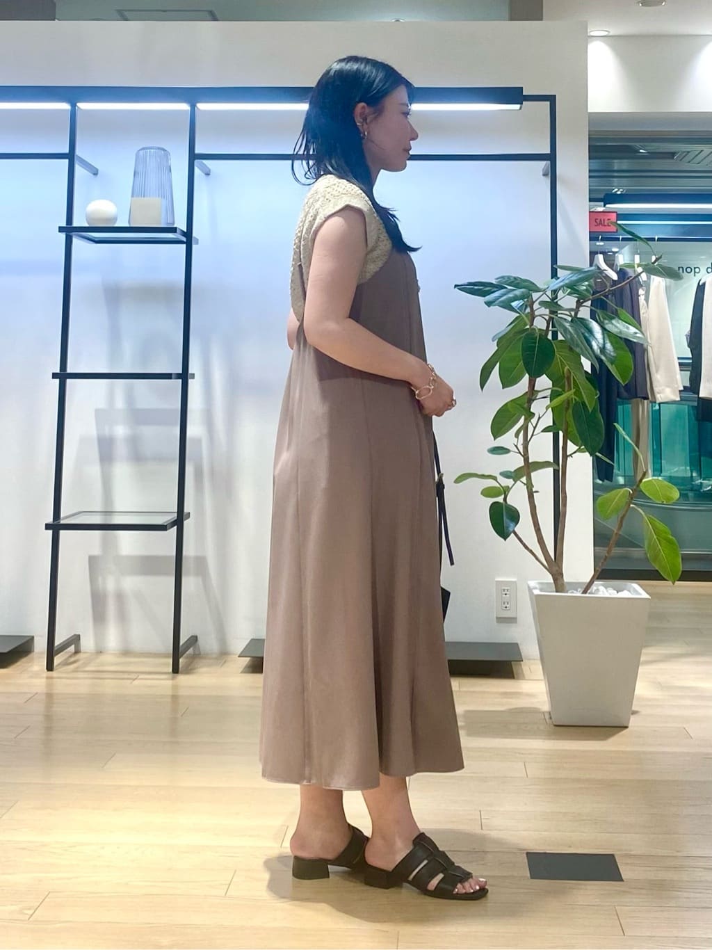 misakiさんの「INDIVI｜【洗える／前後2WAY】インナータンクトップ」を使ったコーディネート