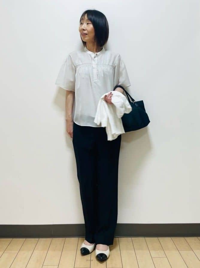 Riiさんの「Reflect｜【選べる5色◎／マシンウォッシュ可】シャーリングデザインブラウス」を使ったコーディネート