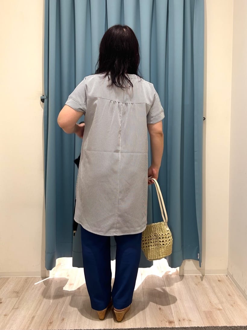 くーさんの「SHOO･LA･RUE｜【長傘/晴雨兼用】【Wpc．】遮光フリルクラシック ロング」を使ったコーディネート