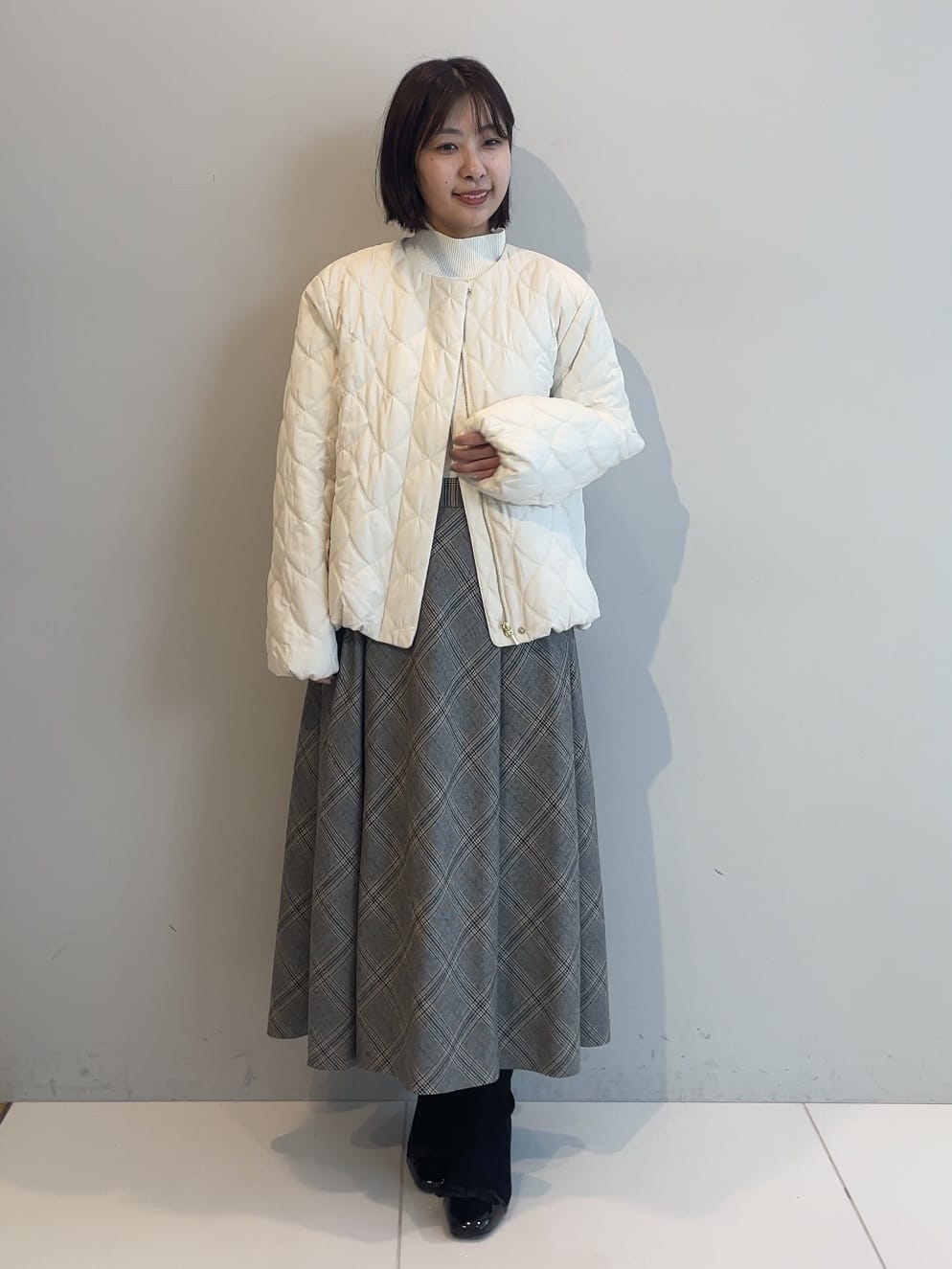 abeさんの「Couture brooch｜【多機能・フェミニン】パール調リブニット」を使ったコーディネート