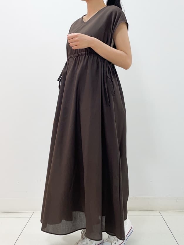 yasuokaさんの「Dessin｜【リンクコーデ・洗える】ウエストドロスト付きチェック柄ワンピース」を使ったコーディネート