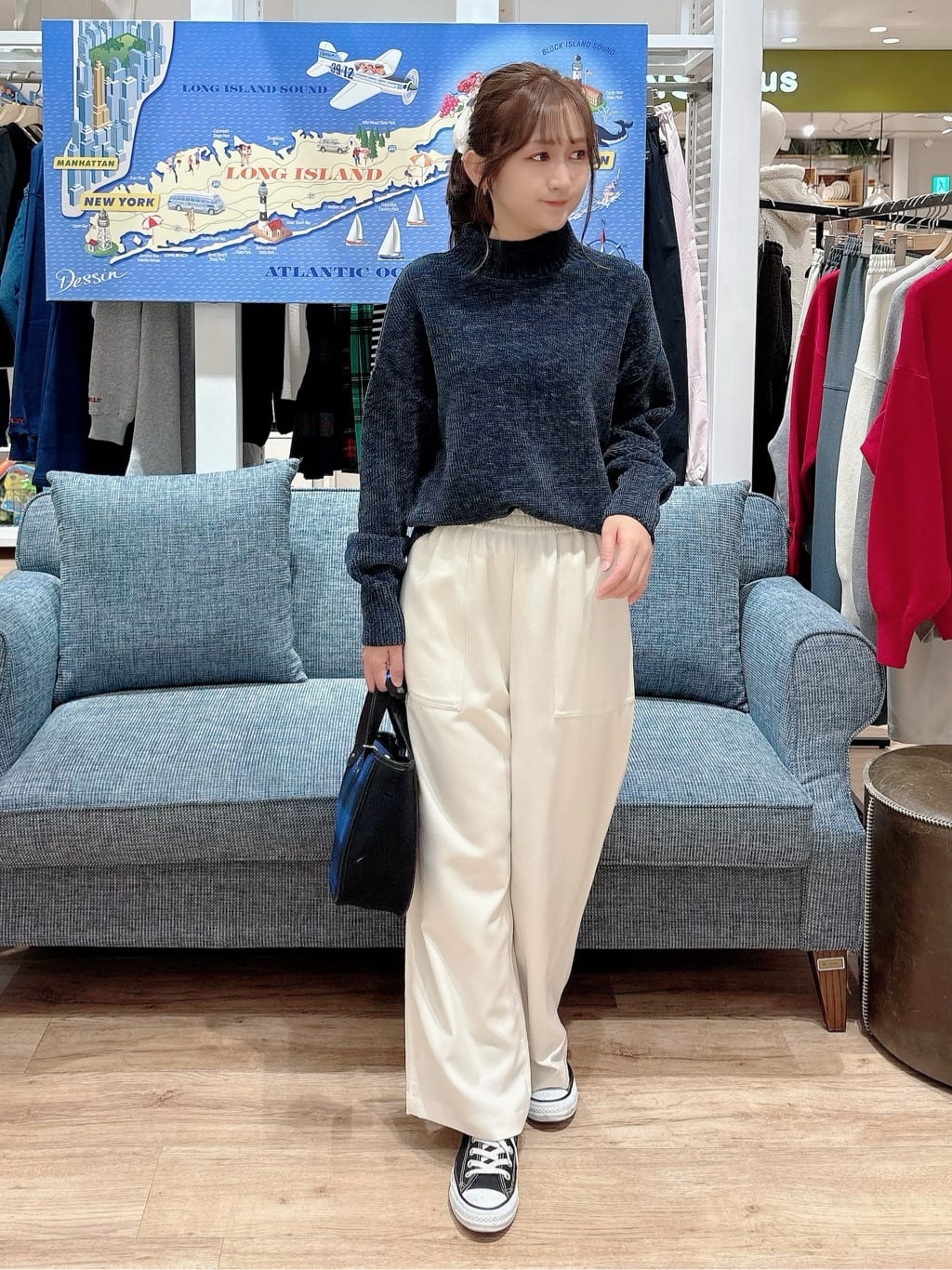 yuinaさんの「Dessin｜【洗える】ハイネックベロアモールニット」を使ったコーディネート