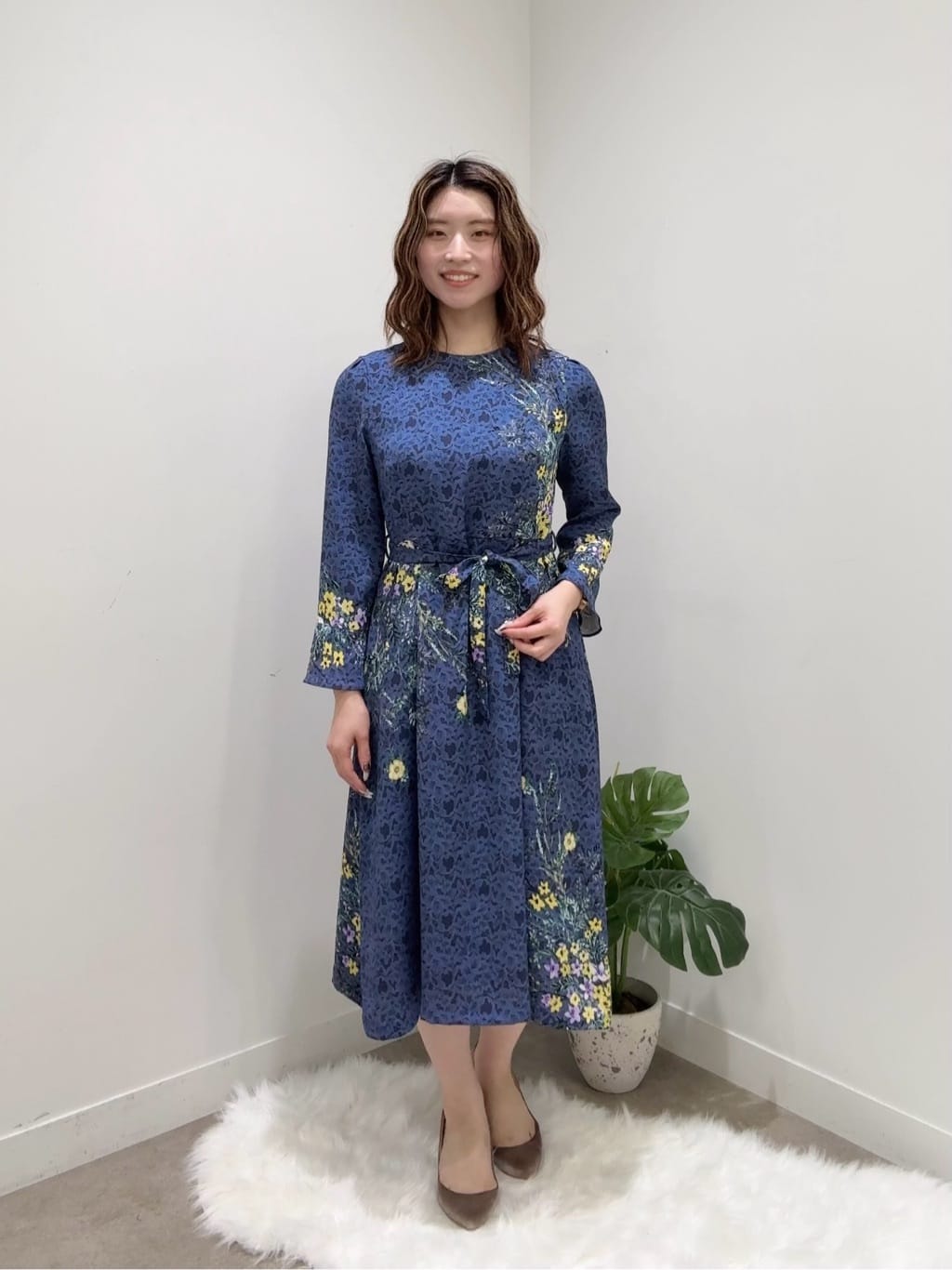 Suma Una本部スタッフさんの「SunaUna｜【co creation and yours／SS～L】レースプリント柄ワンピース」を使ったコーディネート