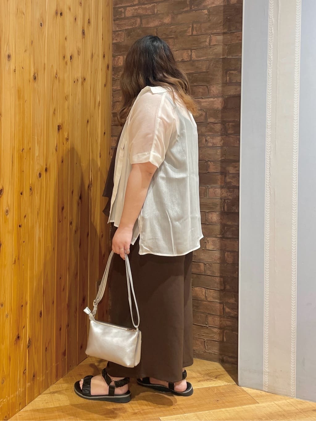 Risaさんの「SHOO･LA･RUE｜【S-LL/セットアップ可/ひんやり】女性らしさ溢れる ティアードキャミソール」を使ったコーディネート