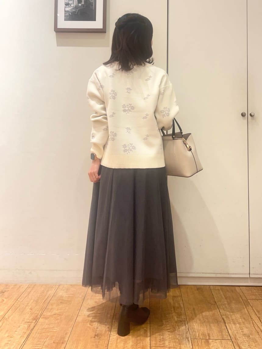AIRIさんの「SHOO･LA･RUE｜【S-LL】大人上品な レトロフラワーニット」を使ったコーディネート