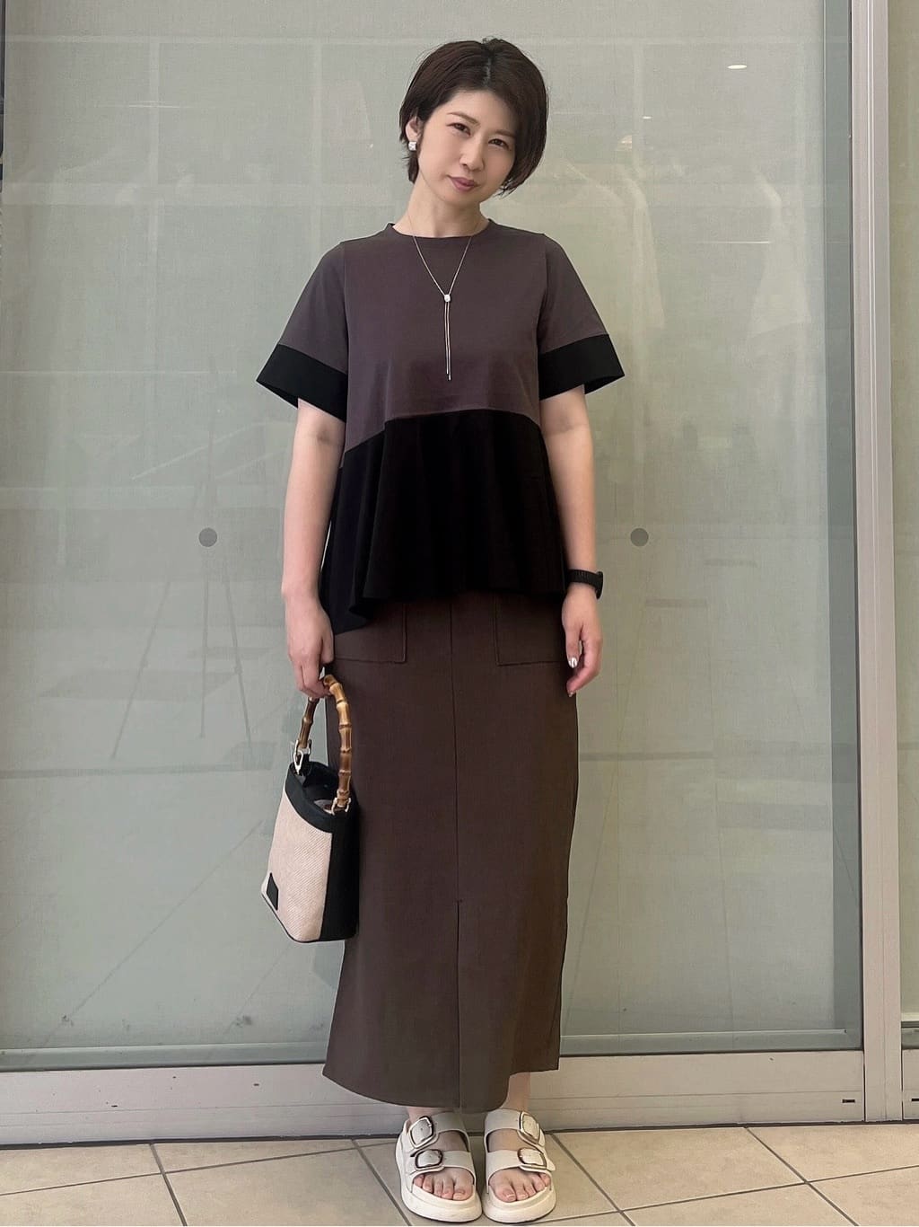 yo-koさんの「OPAQUE.CLIP｜配色フハクドッキングペプラムトップス【洗濯機洗い可／抗ピル】」を使ったコーディネート