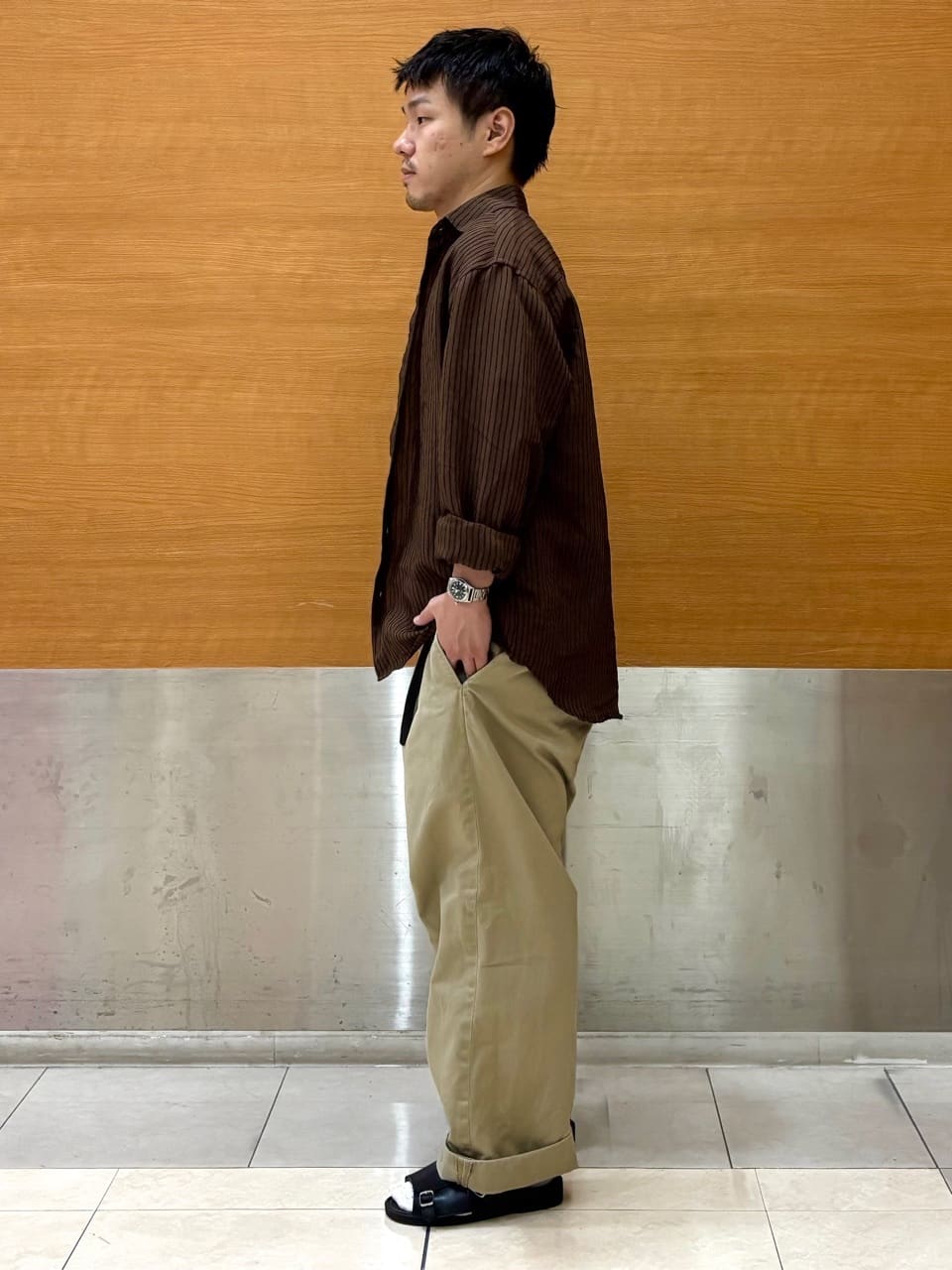 タニさんの「THE SHOP TK｜チェック＆ストライプ アソート長袖シャツ【洗濯機OK】」を使ったコーディネート