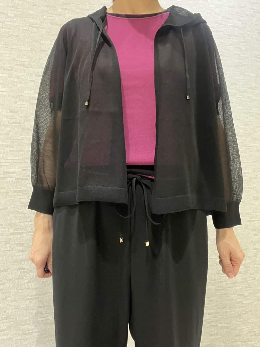 marikoさんの「Reflect｜【WEB先行カラーあり／手洗い可／アンサンブル可】バイカラー五分袖ニット」を使ったコーディネート