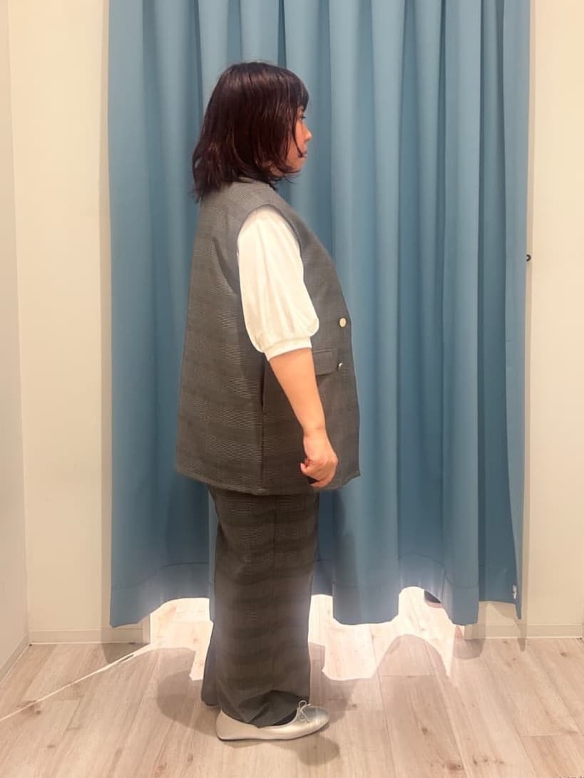 くーさんの「SHOO･LA･RUE｜【S-LL/セットアップ可/洗濯後しわになりにくい】ダブルベスト」を使ったコーディネート