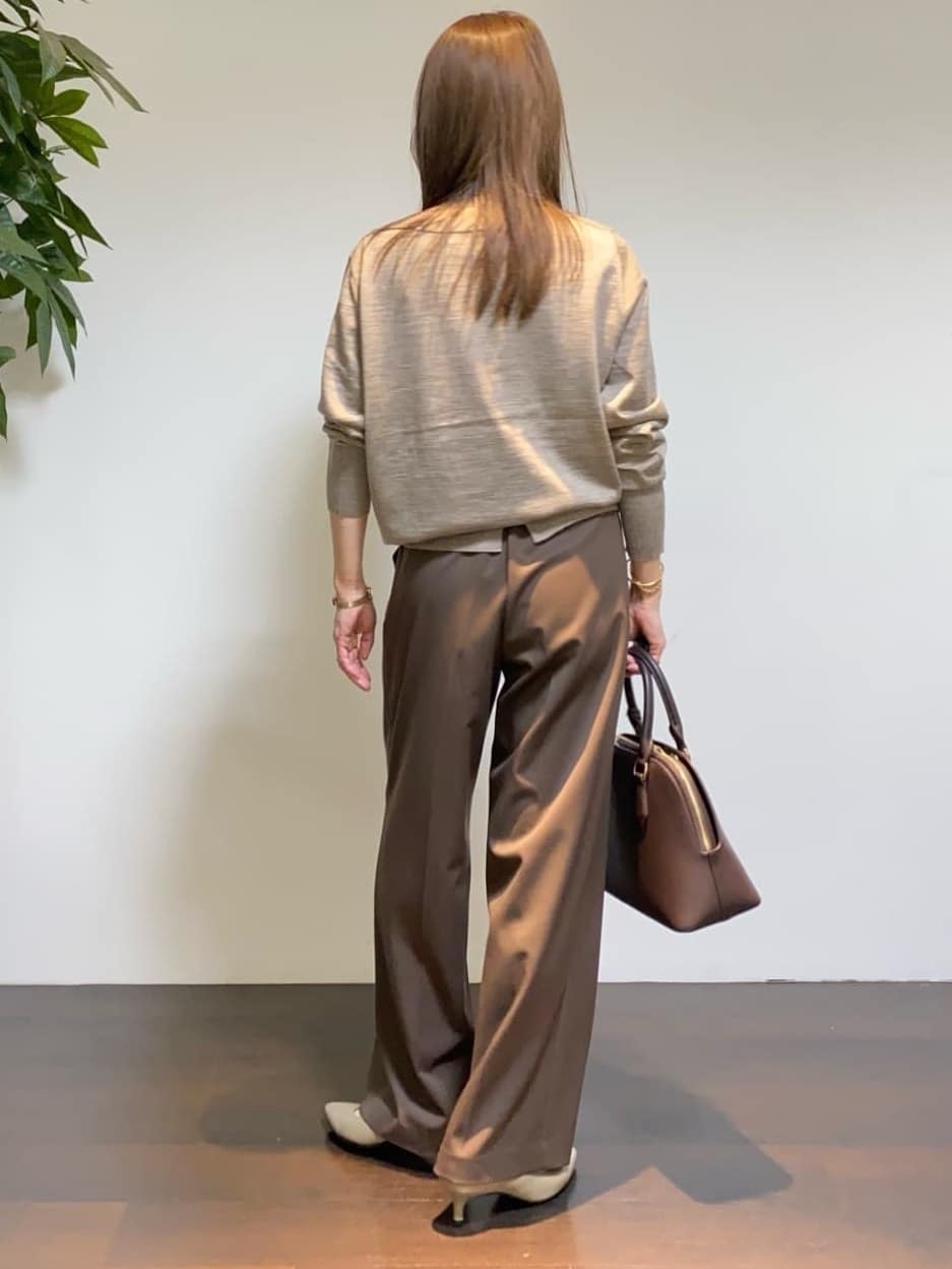 tomoさんの「UNTITLED｜【アンサンブル可/洗える】シルクウールカシミヤ ドルマンスリーブニット」を使ったコーディネート