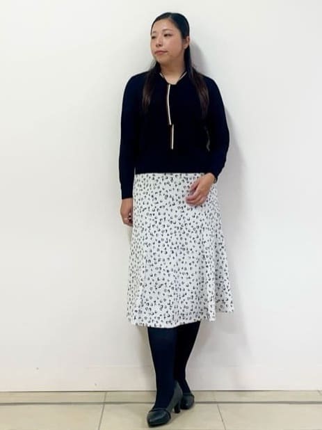 chisaさんの「Reflect｜ソフトフレアプリントスカート」を使ったコーディネート