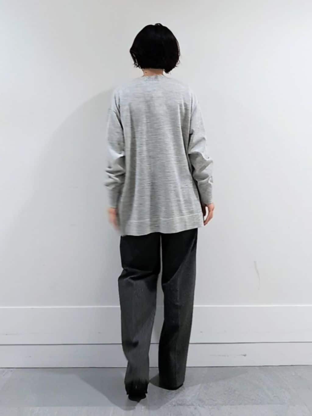 ミズタさんの「UNTITLED｜【アンサンブル可/洗える/ボタンなし】シルクウールカシミヤ 着流しカーディガン」を使ったコーディネート