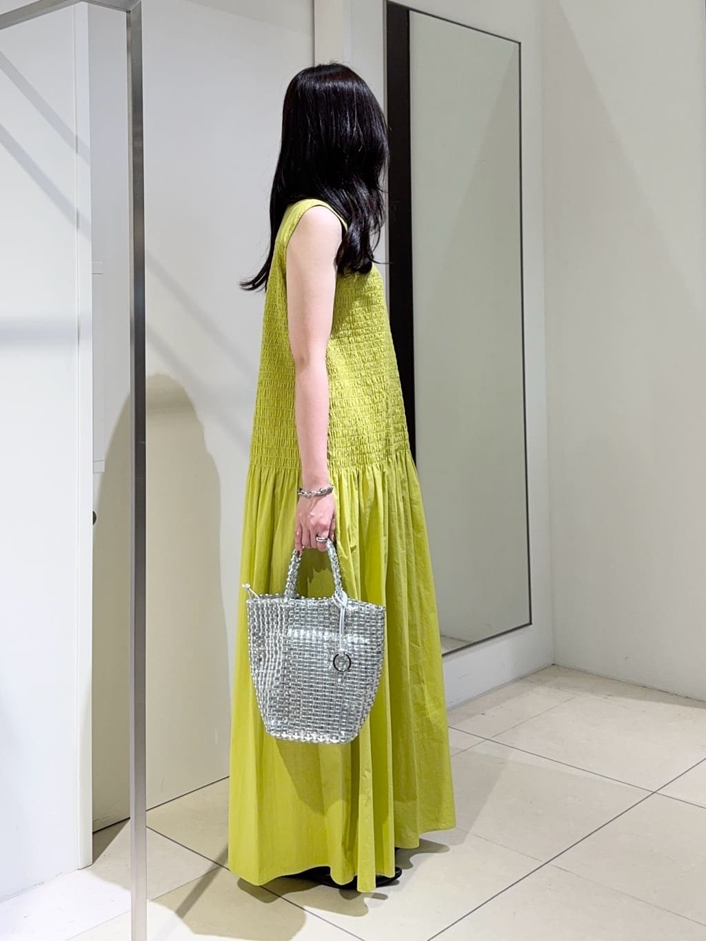 kaoruさんの「UNTITLED｜メタリックメッシュトート」を使ったコーディネート