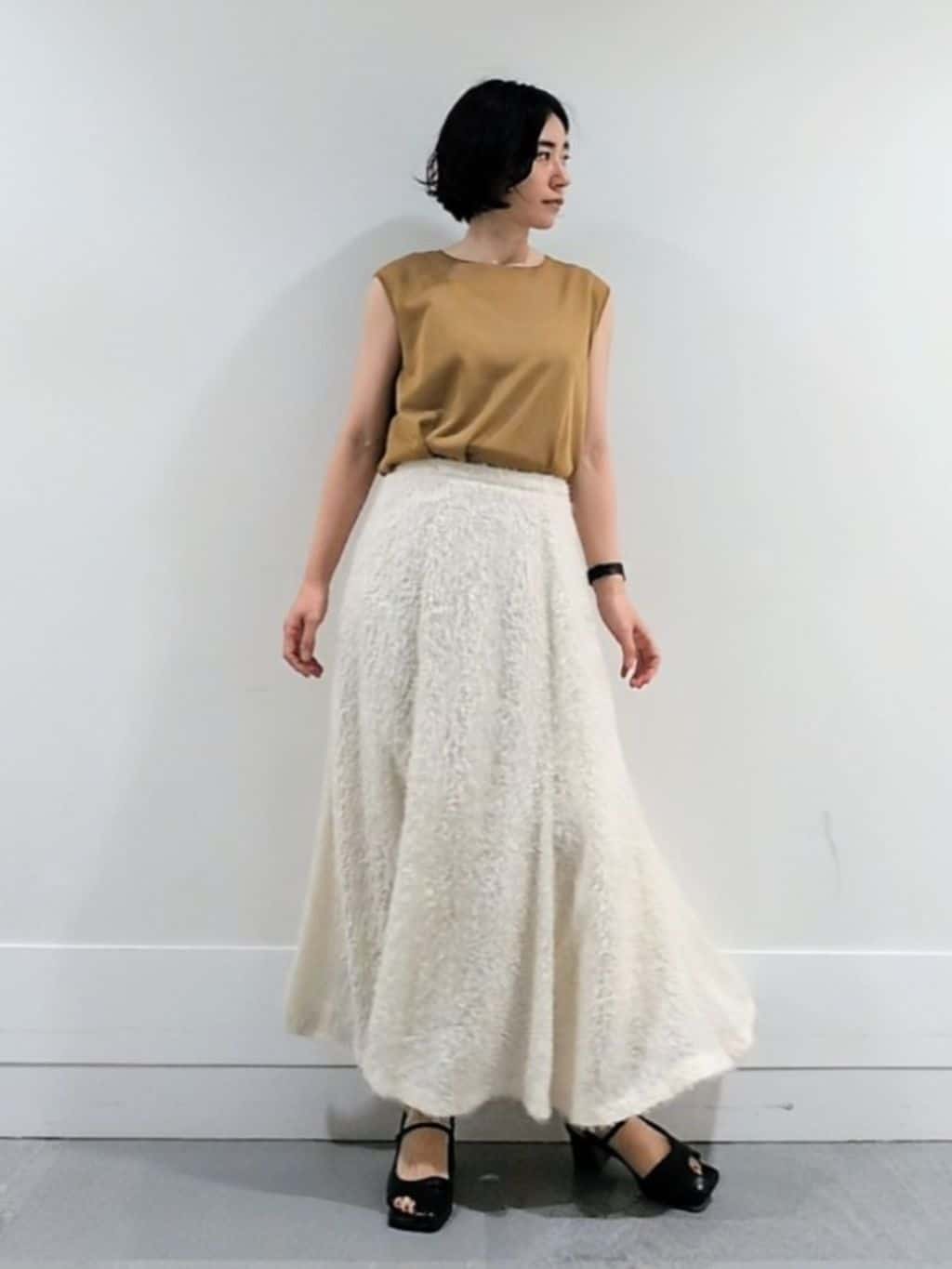 ミズタさんの「UNTITLED｜【アンサンブル可/洗える】シアーノースリーブ プルオーバー」を使ったコーディネート