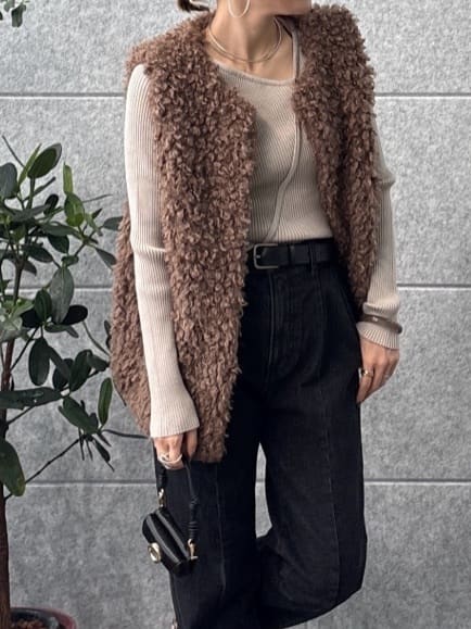 kotakiさんの「INDIVI｜センターピンタックデニム」を使ったコーディネート