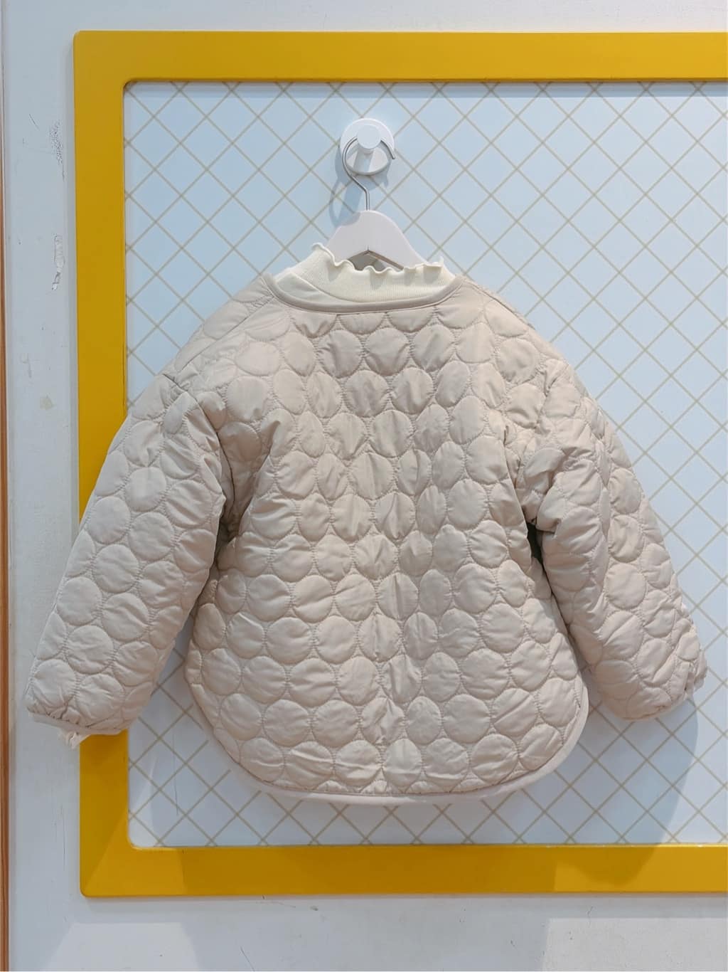 蒼さんの「SHOO･LA･RUE｜【100-150cm/撥水】キルト&times;ファーリバーシブルブルゾン」を使ったコーディネート