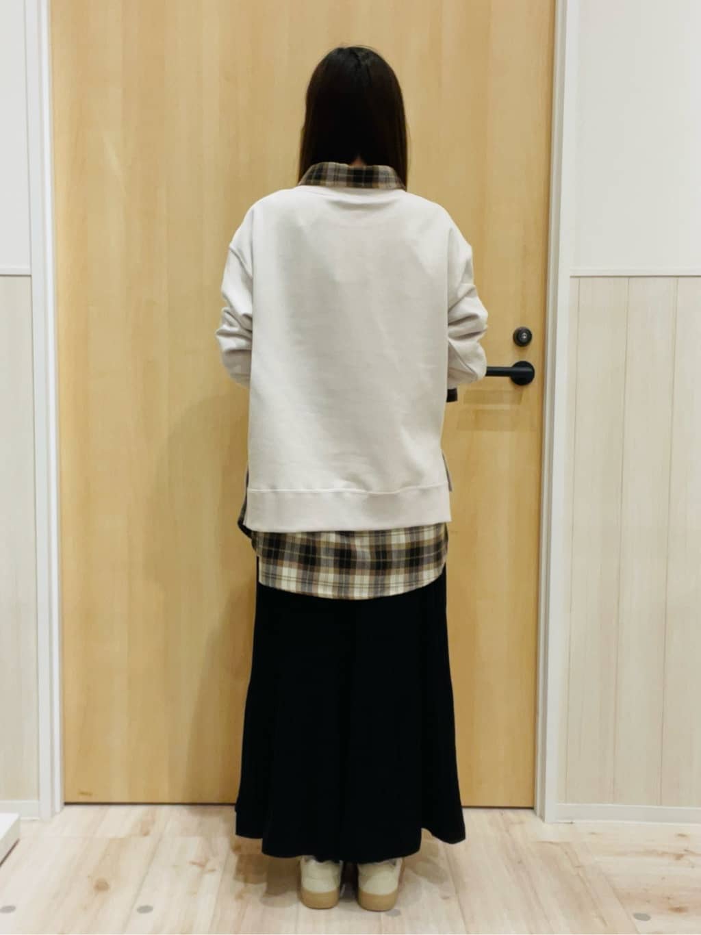 minamiさんの「SHOO･LA･RUE｜グラフィックアソート裏毛スウェット」を使ったコーディネート