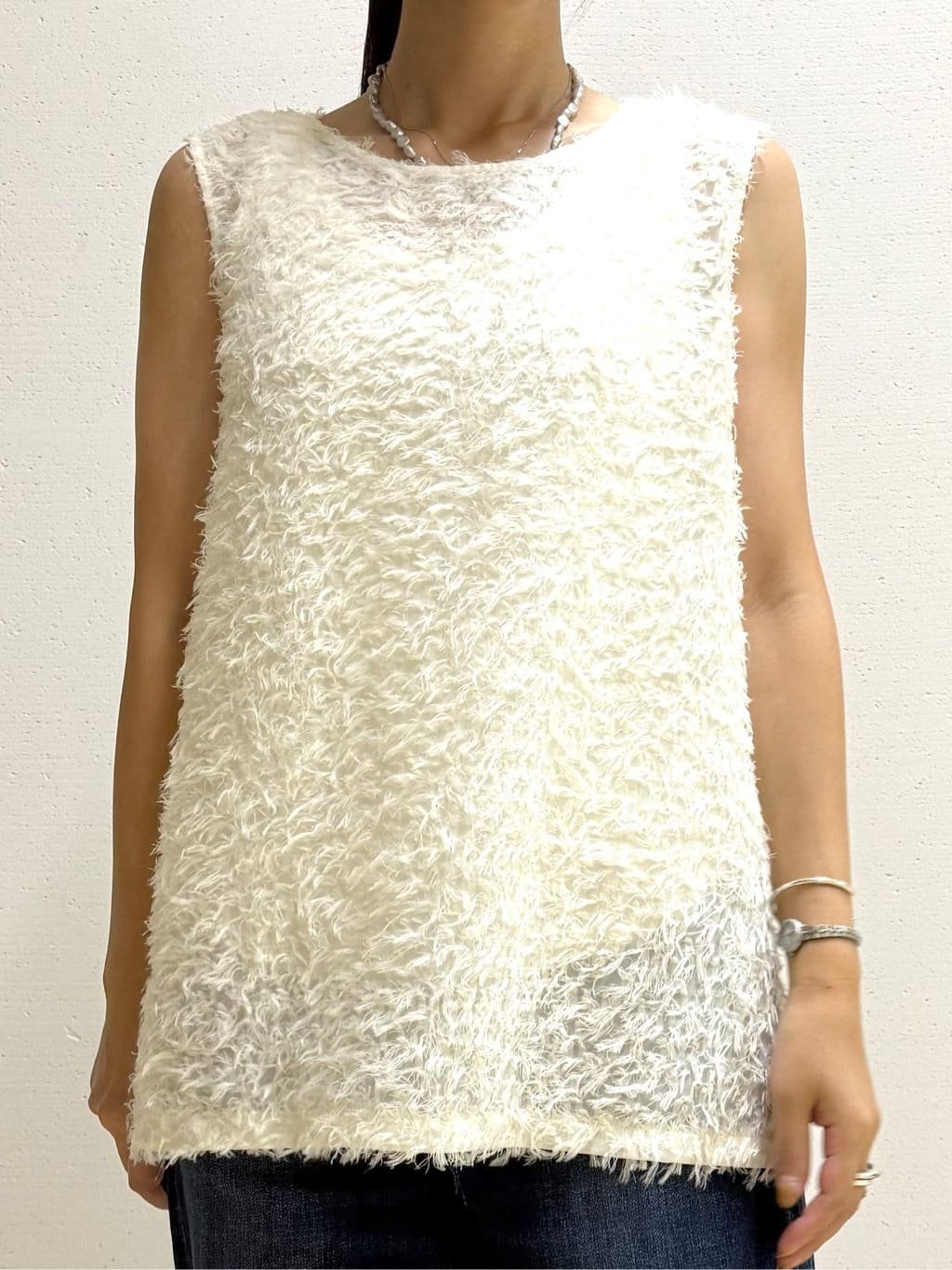 mamiさんの「INDIVI｜【インナーとしても活躍！】フリンジジャカードチュニック」を使ったコーディネート