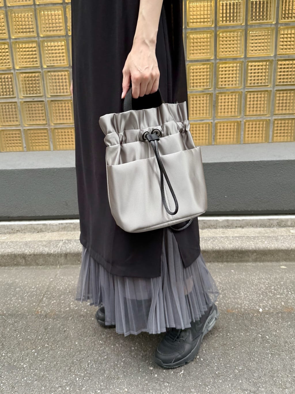 Kさんの「HIROKO HAYASHI｜LUINI SATINE（ルイーニ サティーネ）ショルダーバッグ」を使ったコーディネート