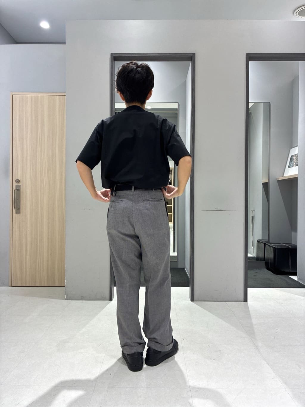 わいずみさんの「TAKEO KIKUCHI｜【COOL CITY WEAR】籠目アート柄 サッカーシャツ /通気性」を使ったコーディネート