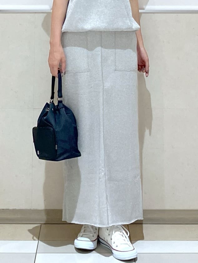 eriko さんの「Dessin｜【セットアップ可・洗える】ラメ裏毛トップス」を使ったコーディネート