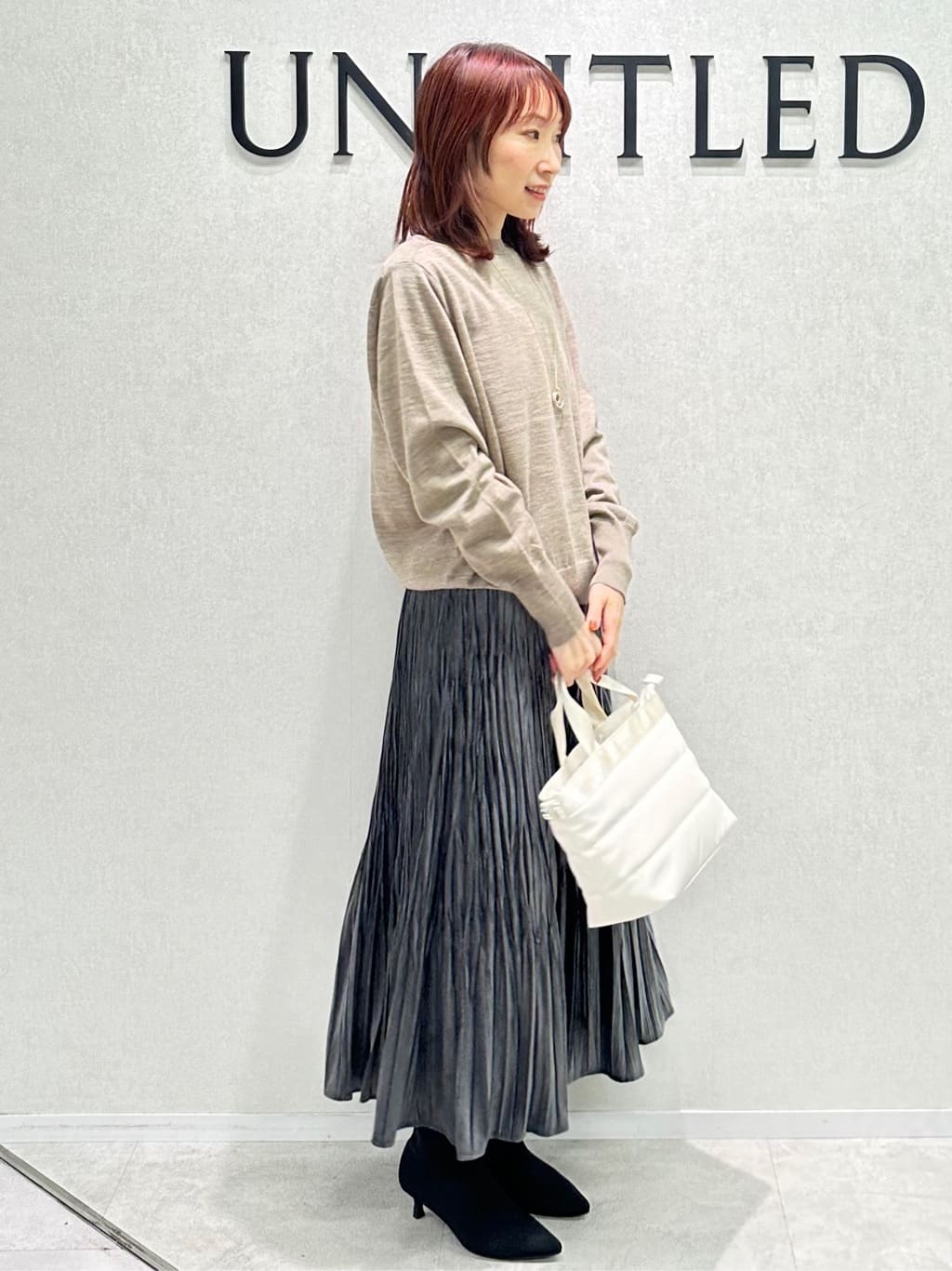 Miwaさんの「UNTITLED｜【アンサンブル可/洗える】シルクウールカシミヤ ドルマンスリーブニット」を使ったコーディネート