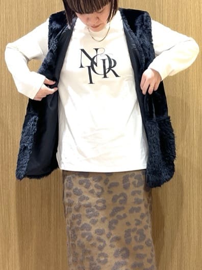 chiakiさんの「OPAQUE.CLIP｜ロングロゴTシャツ【洗濯機OK】」を使ったコーディネート