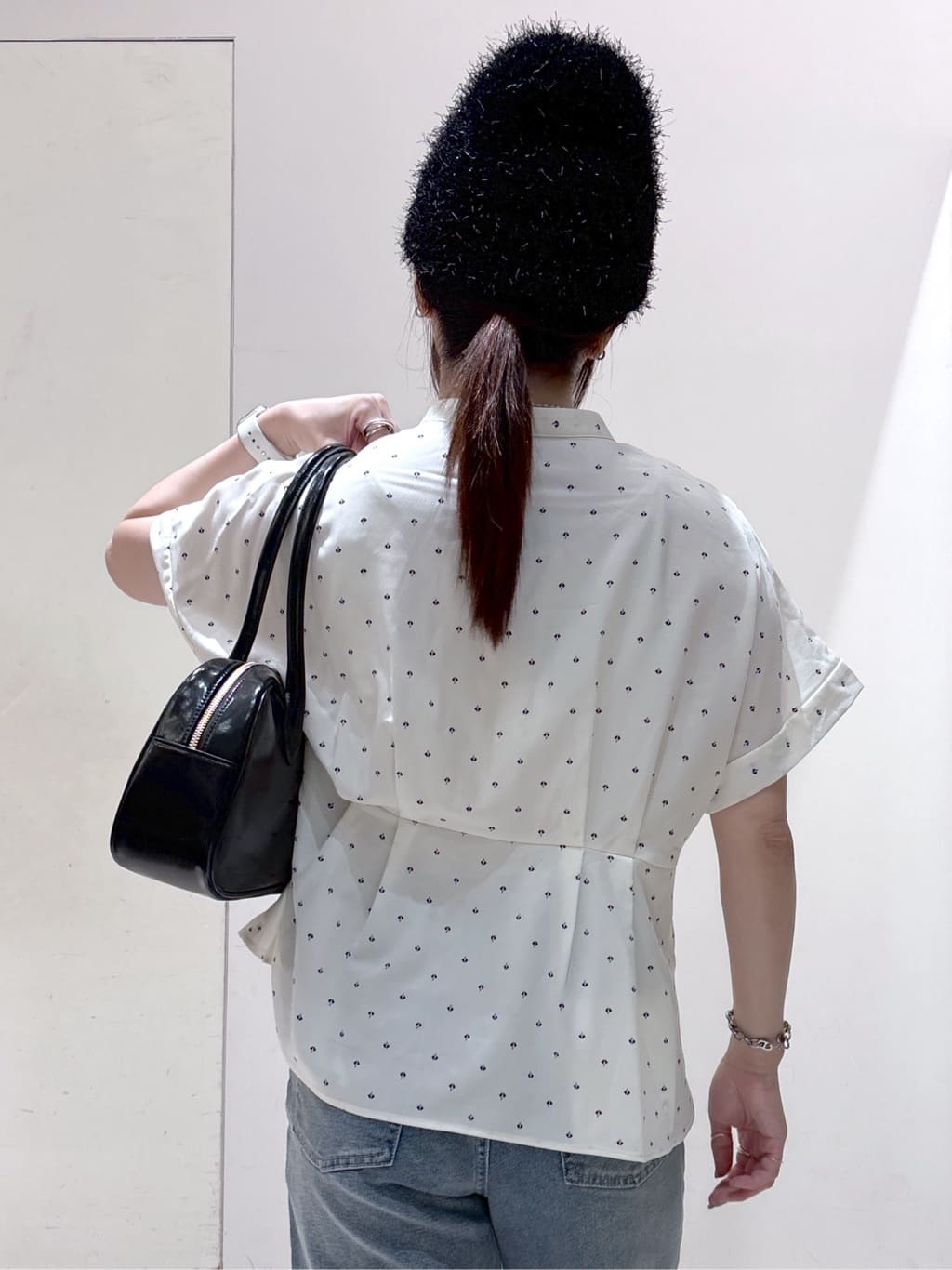 mameさんの「OPAQUE.CLIP｜プリントペプラムブラウス【洗濯機洗い可】」を使ったコーディネート