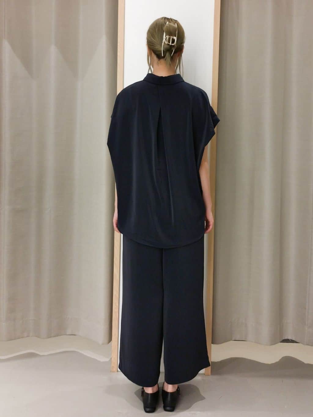 ミリさんの「THE SHOP TK｜コットンライクブラウス【接触冷感/洗濯機OK/UV/セットアップ可】」を使ったコーディネート