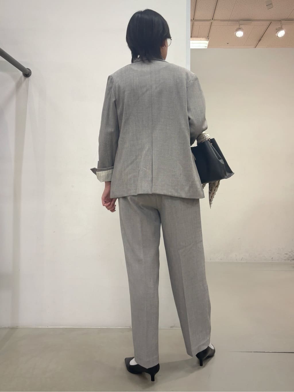しばさんの「THE SHOP TK｜【今羽織るなら】ダブルブレストジャケット【セットアップ可/洗える】」を使ったコーディネート