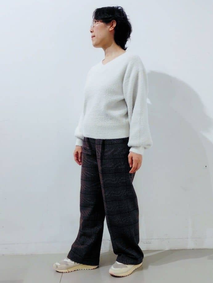kodamaさんの「THE SHOP TK｜【洗える】上品にきらめく フェザーラメニット」を使ったコーディネート