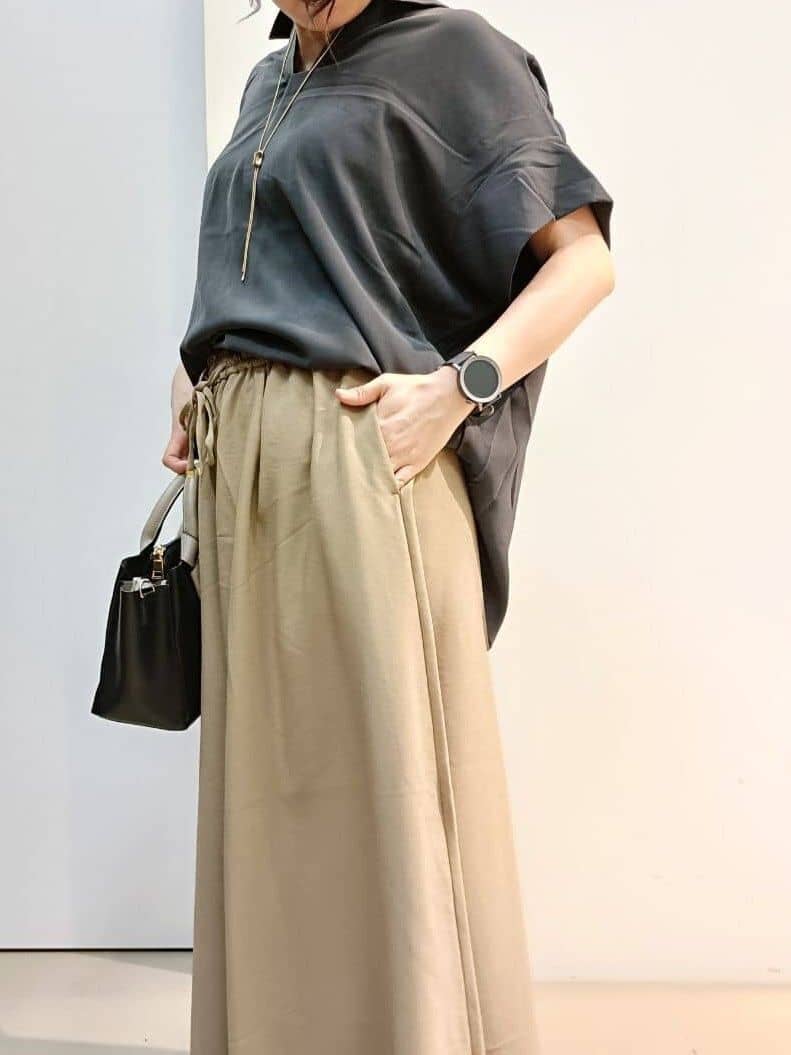 あんさんの「THE SHOP TK｜【インしなくても決まる】スキッパーシャツ/接触冷感/防シワ/速乾」を使ったコーディネート