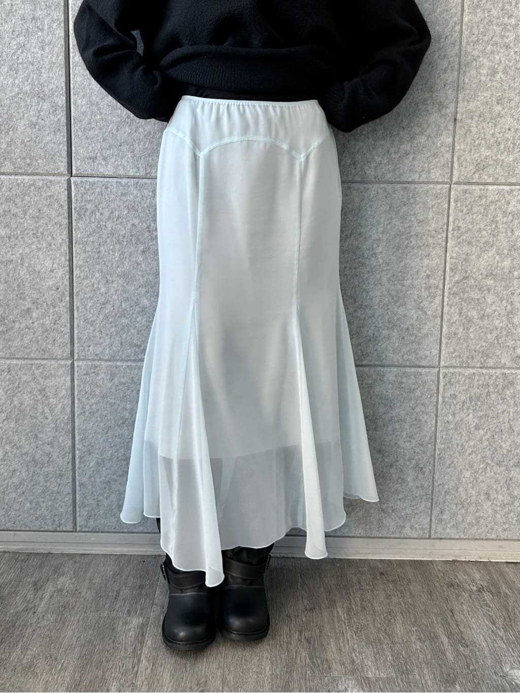 harunaさんの「CODE A｜M cloudy over V pullover」を使ったコーディネート