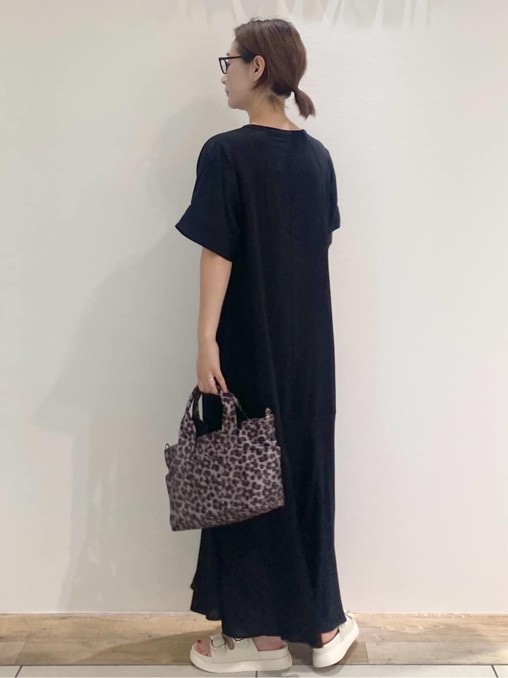 たけねぇさんの「OPAQUE.CLIP｜レーヨン麻キーネックワンピース【洗える】」を使ったコーディネート
