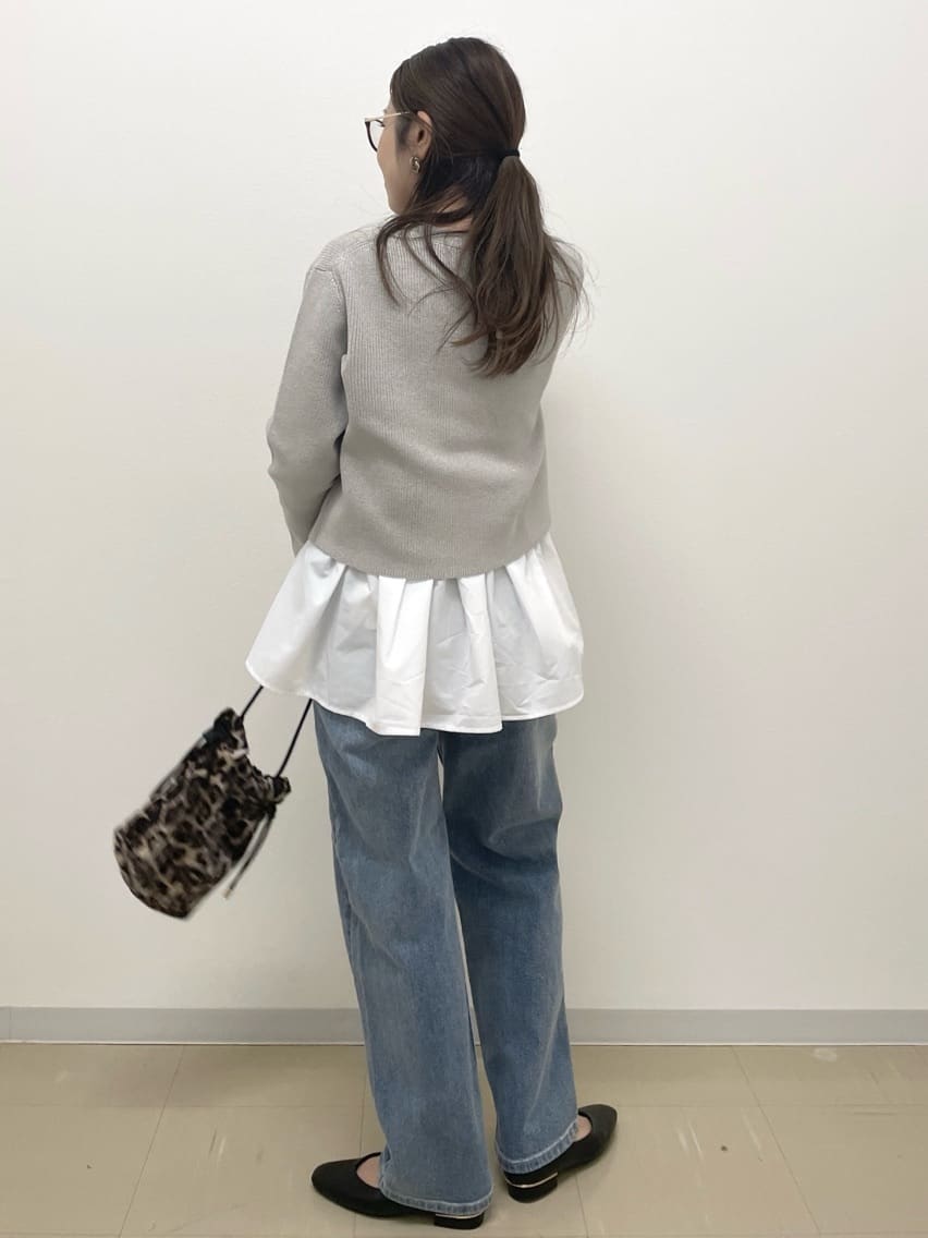 Akiさんの「OPAQUE.CLIP｜《ツインセット》ショートラメニット&times;フレアタンクトップ【洗濯機OK】」を使ったコーディネート